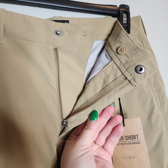 NWT J. Crew 9" Tech Shorts. Khaki. Men's size 29. - Picture 13 of 16